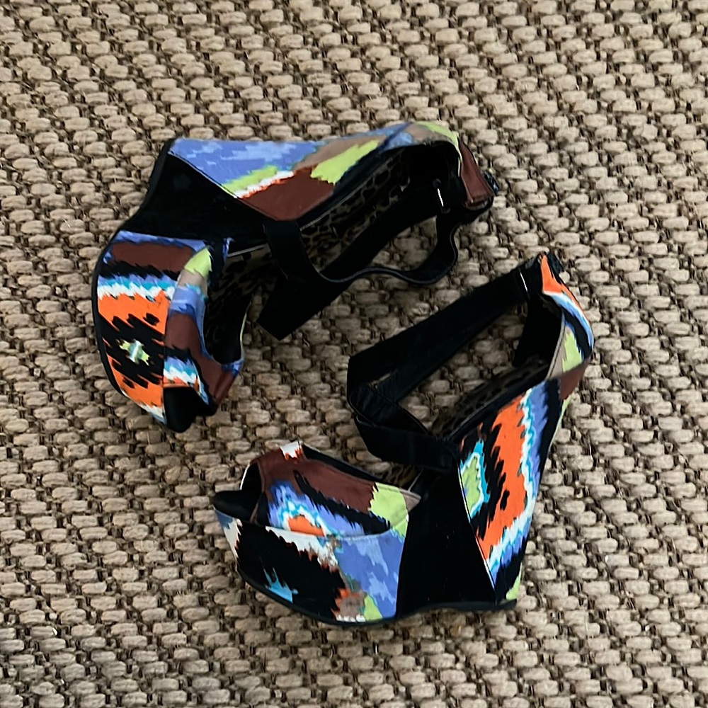 Dollhouse multi-colored wedge heels in a size 7. Perfect for spring/summer!